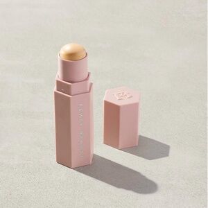 NIB Fenty Match Stix Correcting Skinstick - Banana